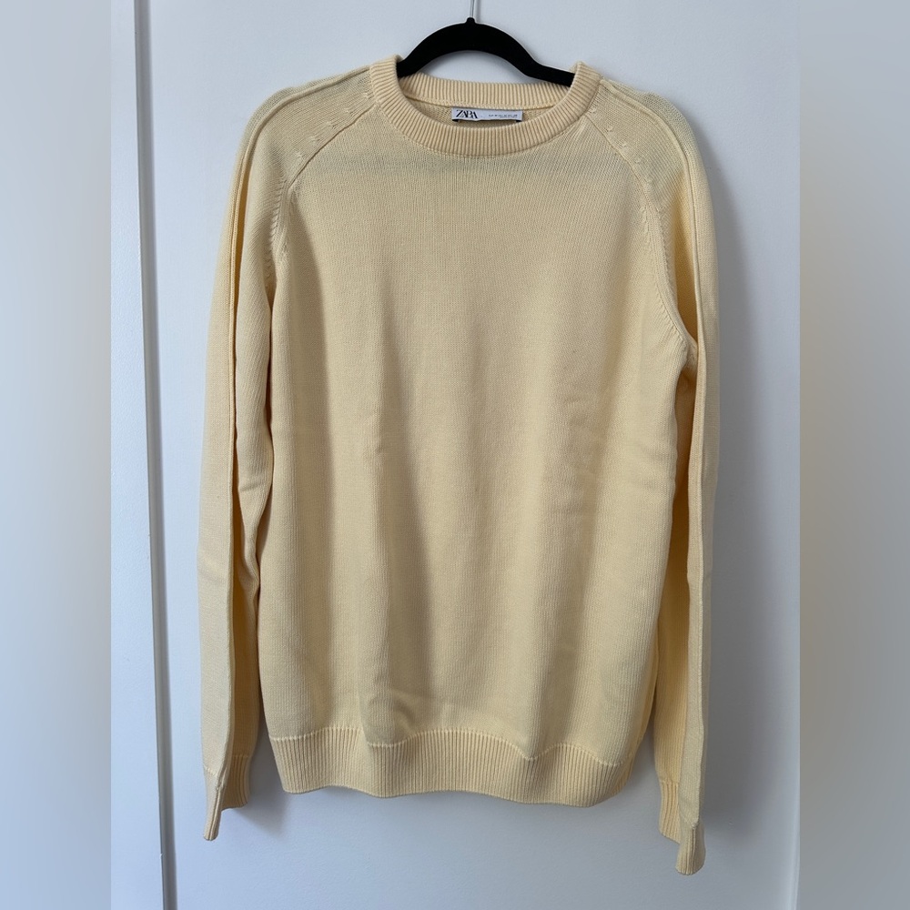 Zara Butter Yellow Crewneck Sweater Classic Knit